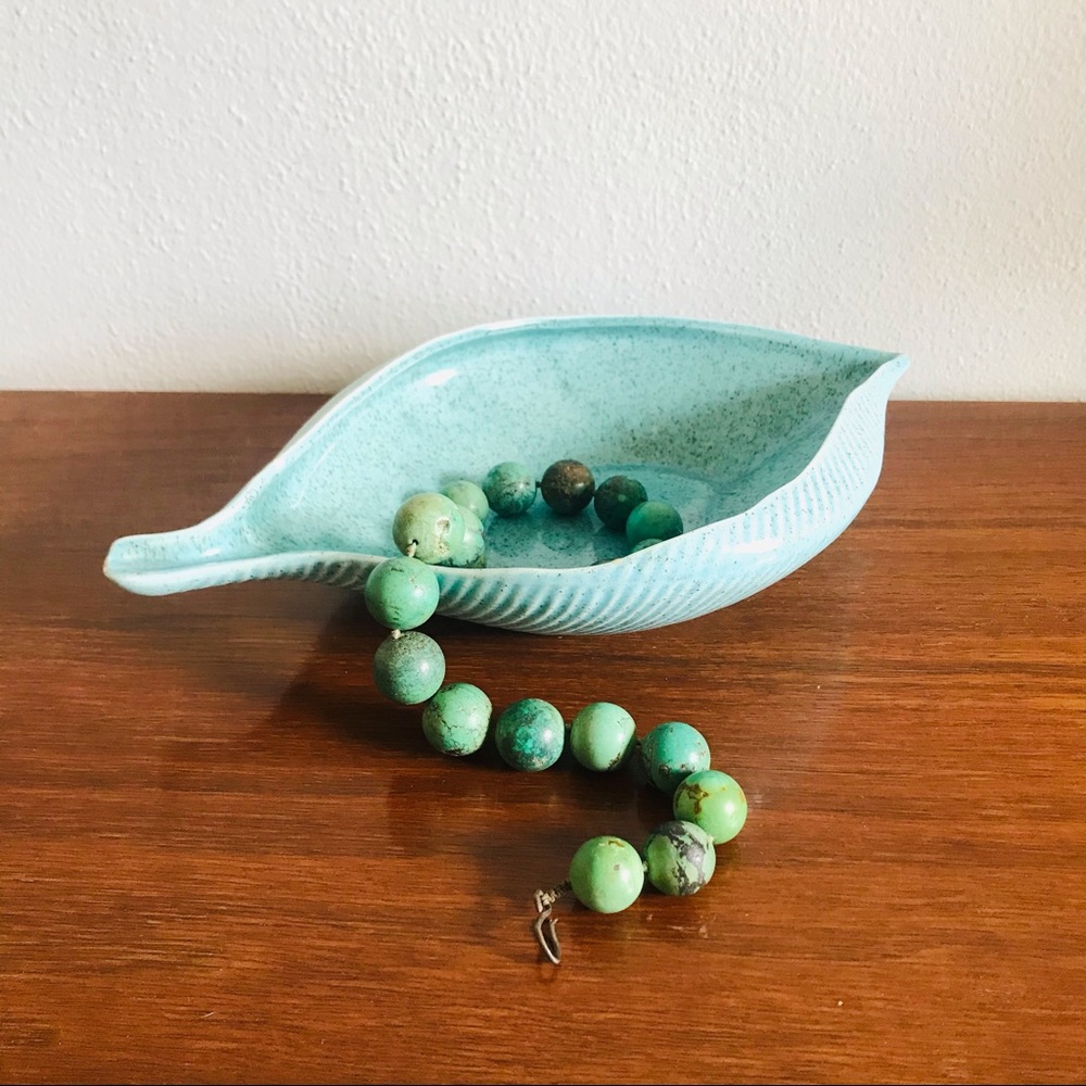 Vintage mid century modern redwing leaf bowl/ dish